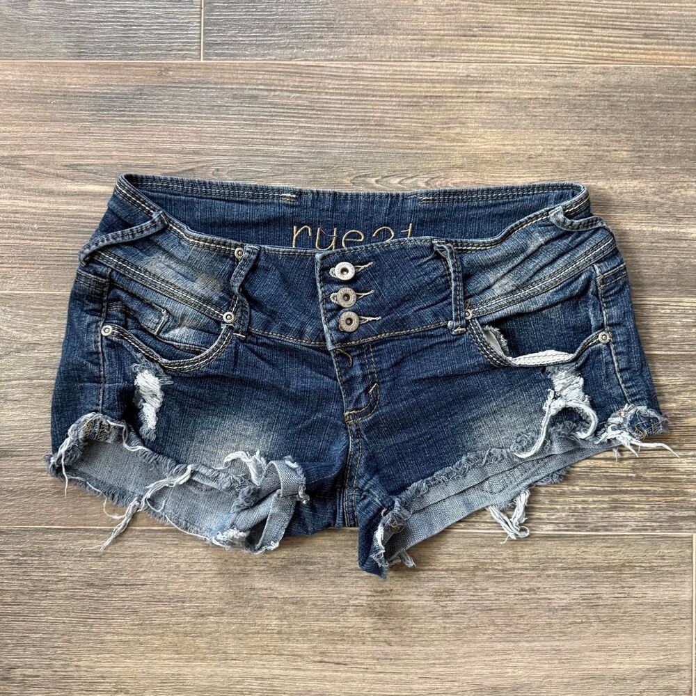 Y2K low rise Rue 21 navy blue denim shorts with rhinestone details Womens 7/8